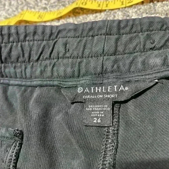 Athleta NWT Women's Farallon Short Size 26 Color Black $69 Retail - Picture 9 of 12